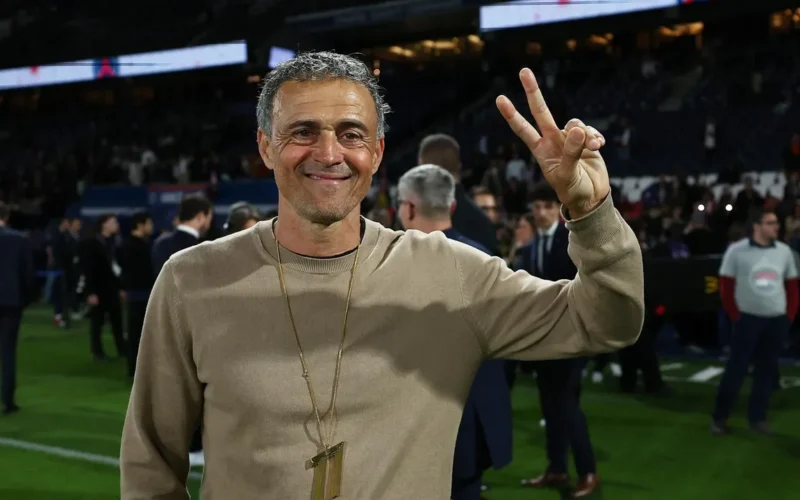 صفقة إنريكي.. رهان مانشستر يونايتد يحسم مصير المدرب الإسباني في أولد ترافورد